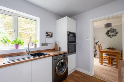 12 Rosecroft Way-7.jpg