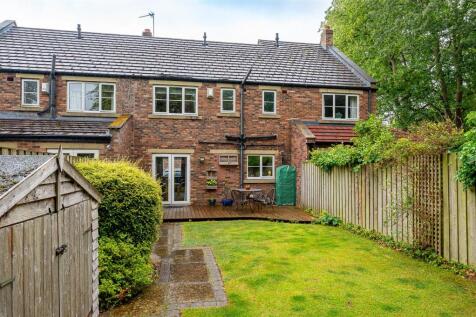 12 Rosecroft Way-12.jpg