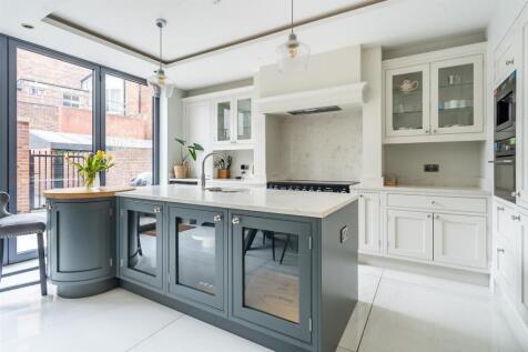 KITCHEN DINING
