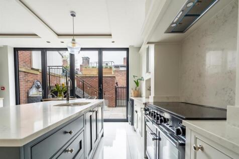 KITCHEN DINING