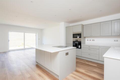 KITCHEN / LIVING / DINING