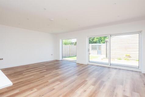LIVING / DINING SPACE