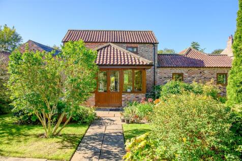 GARDEN &amp; REAR VIEW