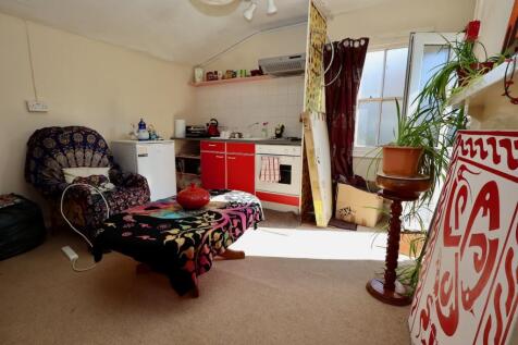 Flat 3 kitchen