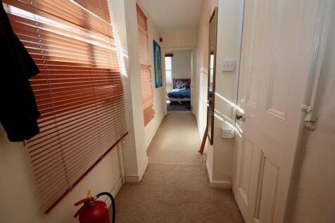 Flat 3, hall