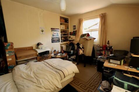 Flat 1b bed/sitting room
