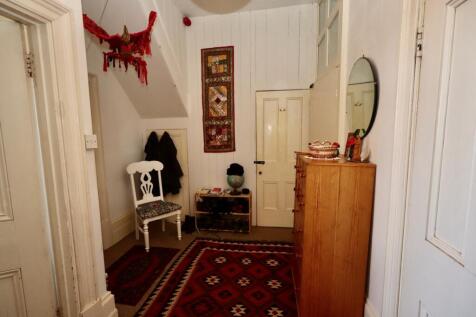 Flat 1 entrance hall