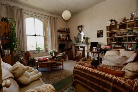 Flat 2 sitting room