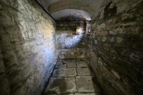 Flat 1a basement