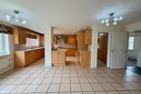 Kitchen:Family room.jpeg