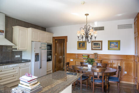 Property Image 445