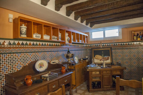 Property Image 576