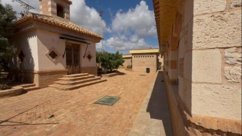 Property Image 4