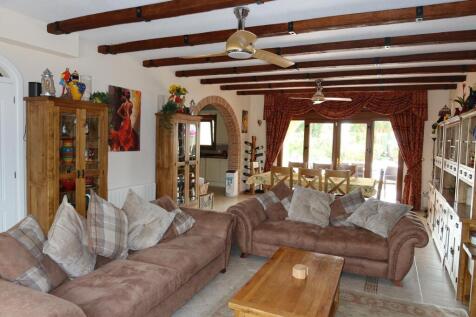 Property Image 4