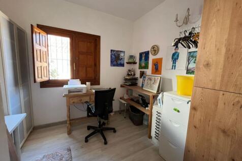 Property Image 37