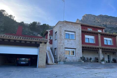 Property Image 4