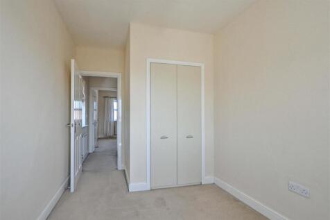 180625 Garth Road, Trowbridge       004.JPG