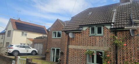 theCottageFront2.jpg
