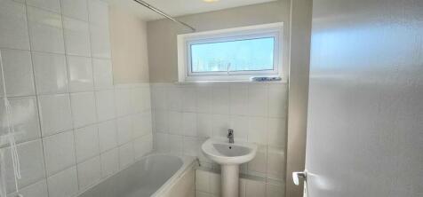 BATHROOM1.jpg