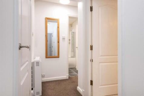 8 Morse Close, Chippenham    Oct 2025 013.JPG