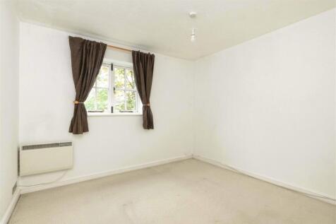 8 Morse Close, Chippenham    Oct 2025 010.JPG