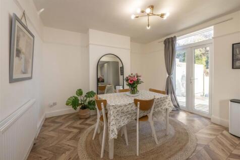 031225   55 Langley Road Chippenham     006.JPG