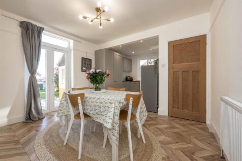 031225   55 Langley Road Chippenham     008.JPG