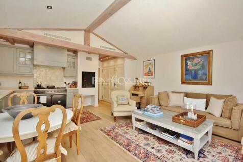 Living-room Wooden floor Stainless steel