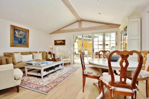 Living-room Wooden floor