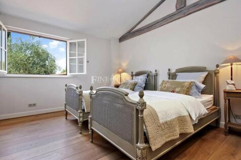 Bedroom Wooden floor