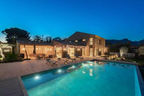 New luxury villa for sale in Vence
