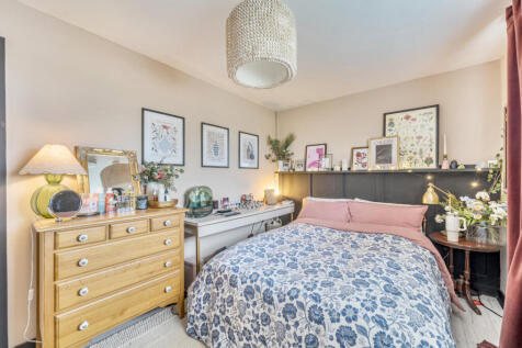 1364371-21-68e7a6...