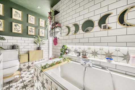 1364371-18-68e7a5...