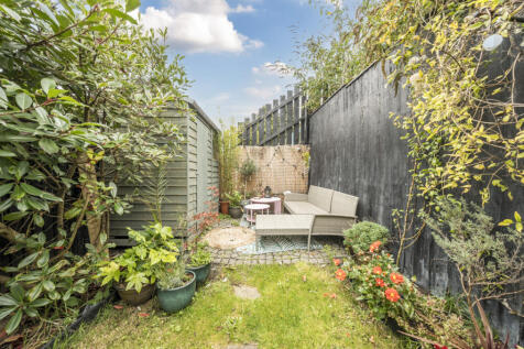 1364371-6-68e7a56...