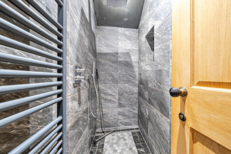 1350486-5-68d273f...