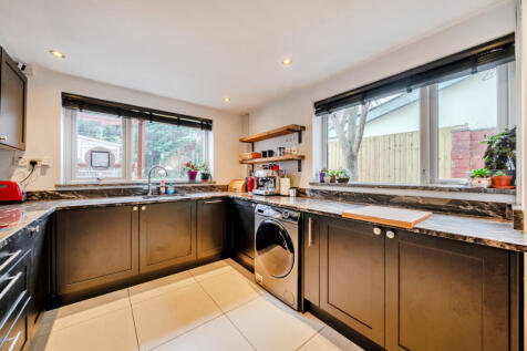 1386733-5-6932e30...