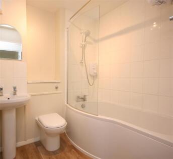 Bathroom.JPG