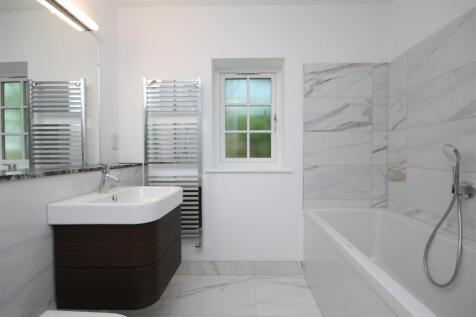familybathroom.JPG