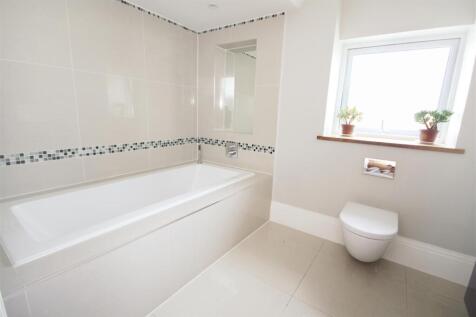 bathroom (2).jpg