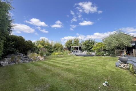 rear garden.jpeg
