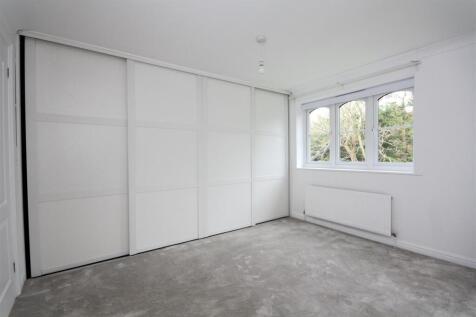 bedroom 1 (2)