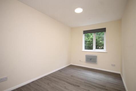 Bedroom 2.JPG