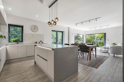 Kitchen Dining Rear.jpeg