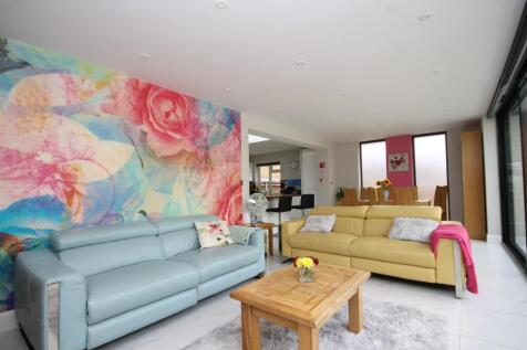 Living Area.JPG