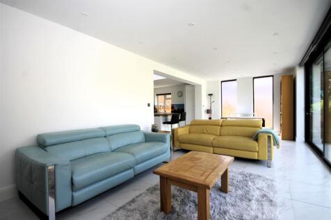 Lounge Area.JPG