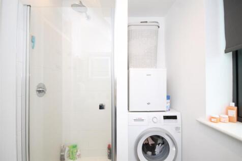 Shower Room.JPG