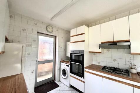 Kitchen Side On.jpg