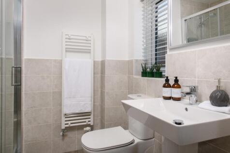 En suite in Ingleby style home
