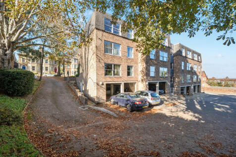 1362916-4-68e7860...