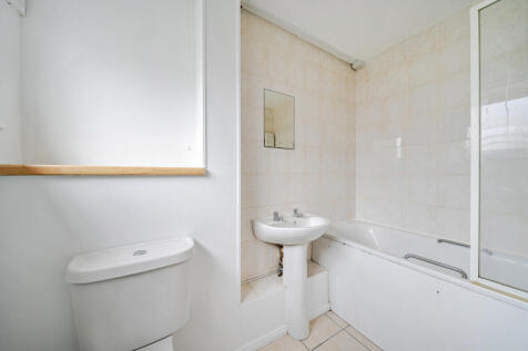 1372607-9-68fa213...